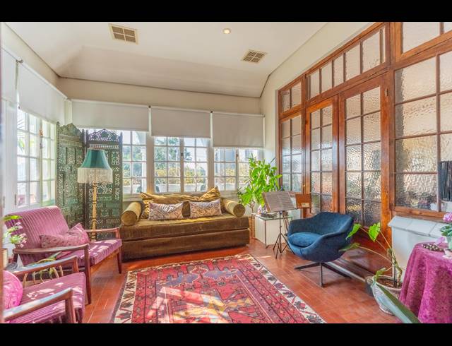 2 BEDROOM APARTMENT FOR SALE IN ESSENWOOD